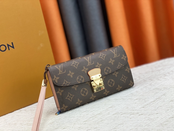 LVコピーウォレット背面デザイン